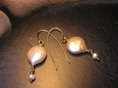 Natural coin pearl & seed pearl classic drop earrings