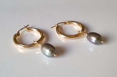 9ct gold twisted hoop earrings with detachable grey pearls