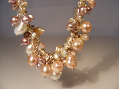 Natural Pinky & peachy  colour freshwater & keshi pearl necklace