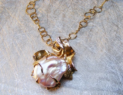 Hand-made solid gold chain links, with rare natural Biwa pearl, encased in molten tendrils of gold pendant