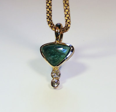 Natural Trillion-cut Emerald & diamond gold pendant
