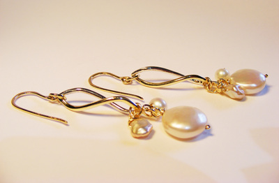 Long wavy organic, silver & gold waved earrings with natural keshi & coin pearls.